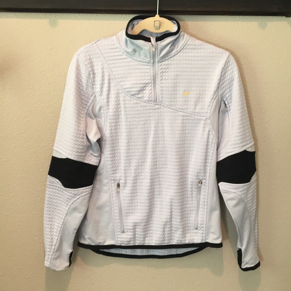 Nike workout top
